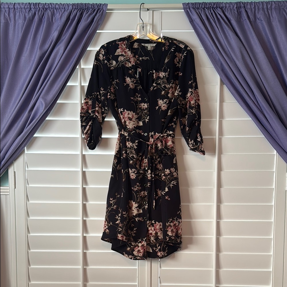 41 Hawthorn Navy Floral Dress